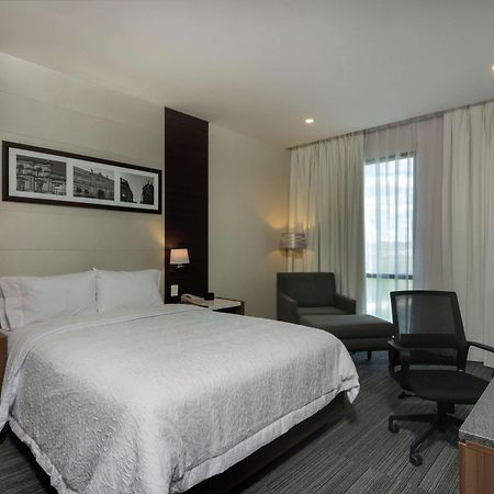 Hampton Inn And Suites San Luis Potosi Slp Bagian luar foto