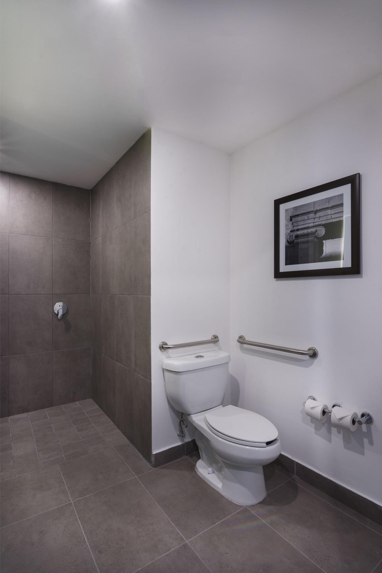 Hampton Inn And Suites San Luis Potosi Slp Bagian luar foto