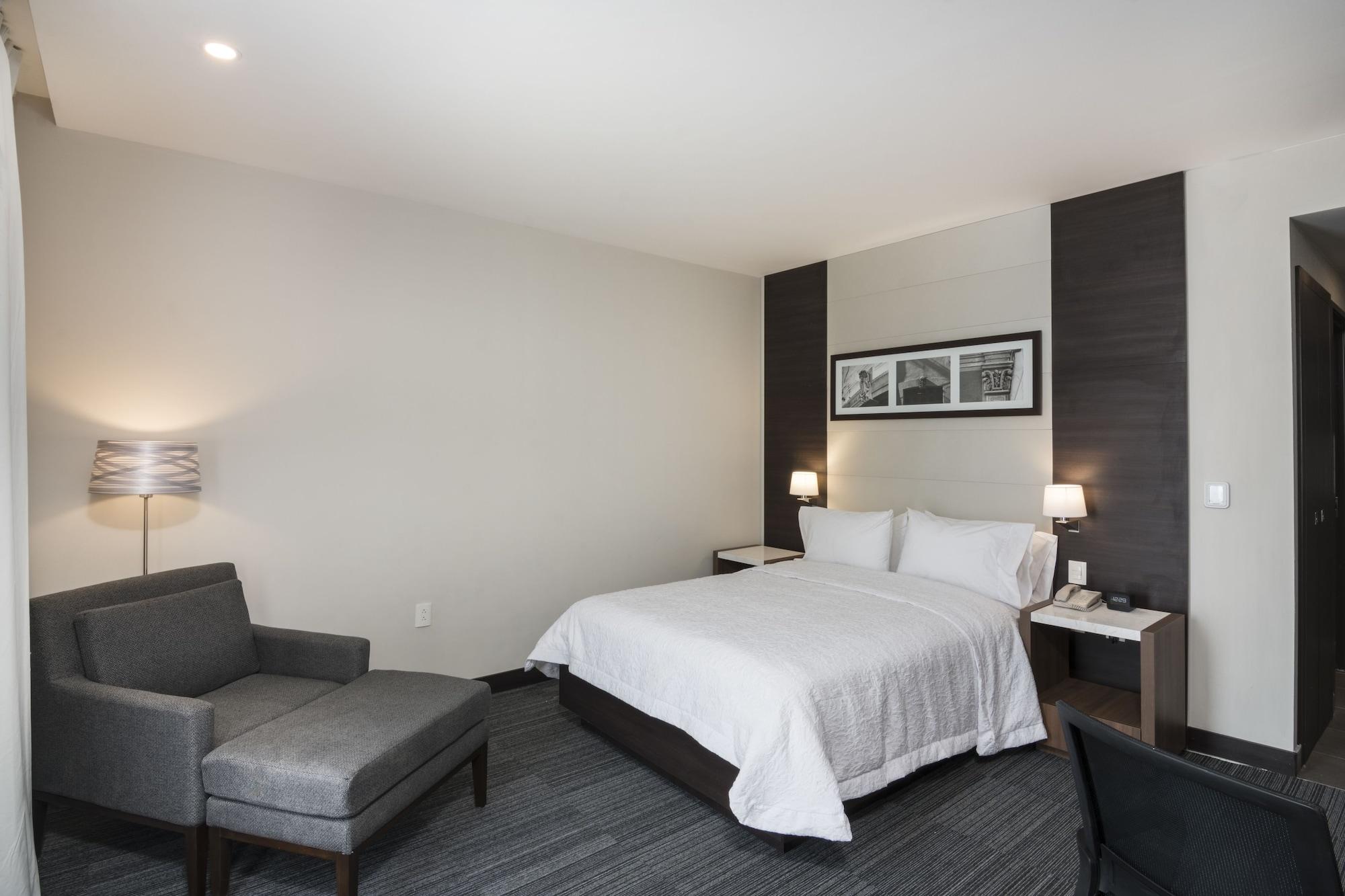 Hampton Inn And Suites San Luis Potosi Slp Bagian luar foto