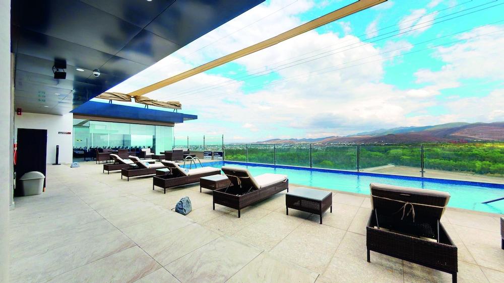 Hampton Inn And Suites San Luis Potosi Slp Bagian luar foto